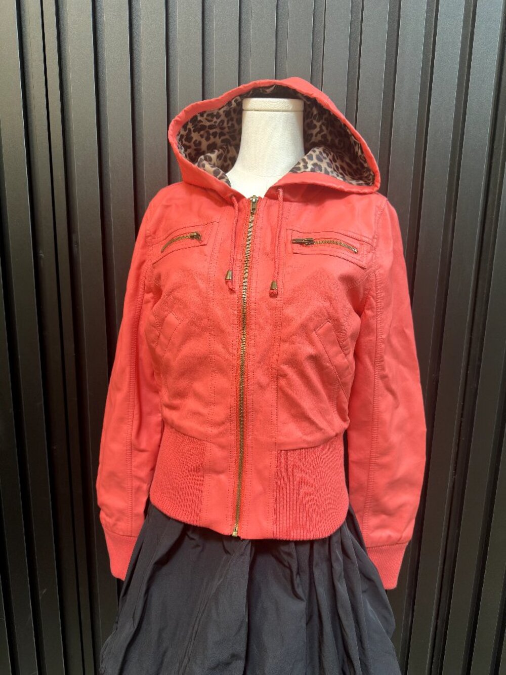 Red Faux Leather Moto Biker Jacket Gold Studs Dual Zipper Leopard Lining - Picture 4 of 4